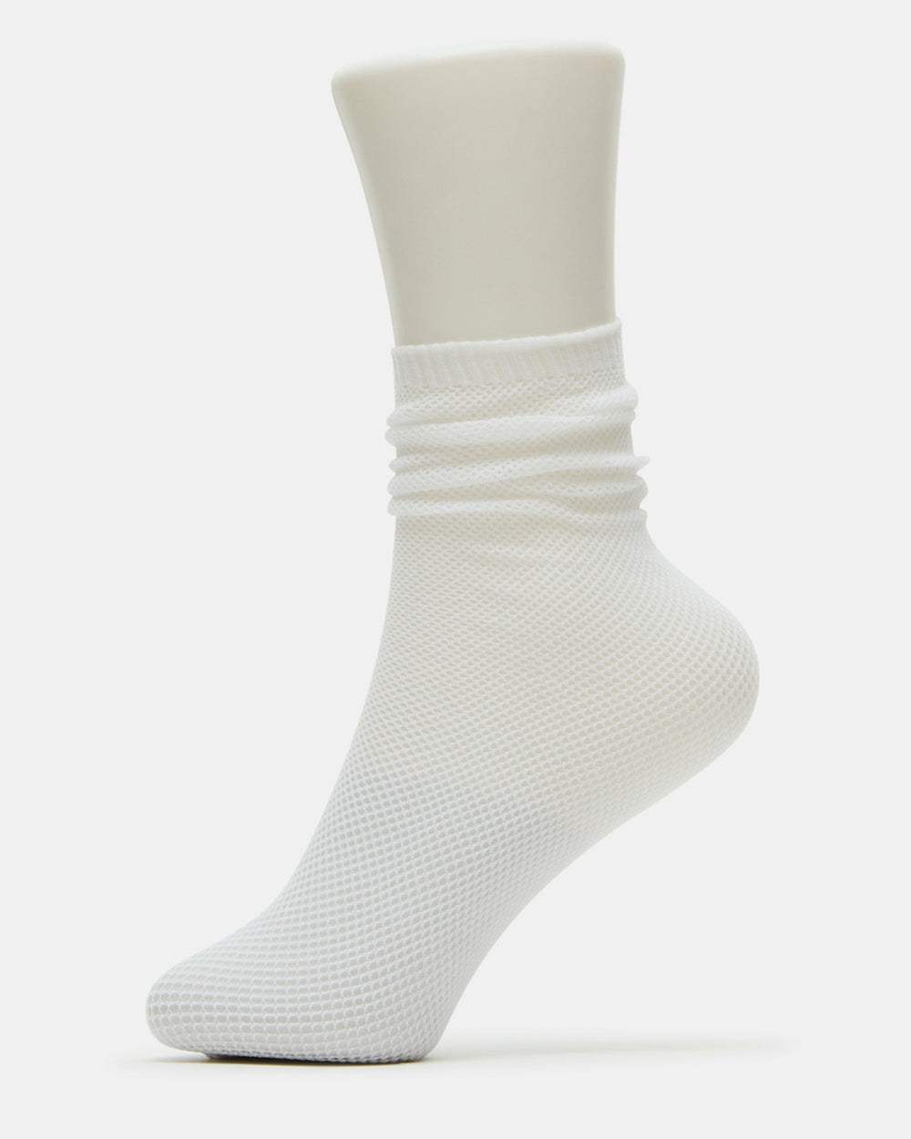 FISHNET SHLOUCHY CREW SOCKS White Women's Quarter Socks | Steve Madden